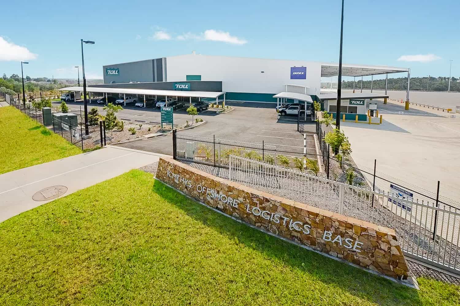 Commercial site with gabion retaining wall
